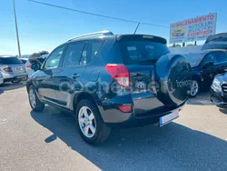Gris / plata Usado 2009 Toyota RAV4 Luna SUV | 9990 € (Buen precio)