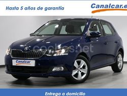 Azul Usado 2017 Skoda Fabia Berlina | 8490 € (Precio justo)