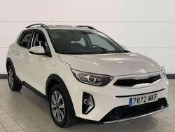 Blanco Usado 2023 Kia Stonic SUV | 17.400 € (Precio justo)