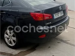 Marrón Usado 2006 Lexus IS220d Luxury Line Berlina | 2990 € (Precio justo)