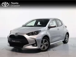 Gris Usado 2024 Toyota Yaris Hybrid Active Monovolumen | 20.990 € (Precio justo)