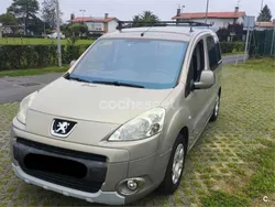 Beige Usado 2010 Peugeot Partner Tepee Premium Monovolumen | 6600 € (Un poco caro)