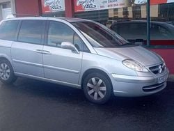 Gris Usado 2005 Citroën C8 Exclusive Monovolumen | 3600 € (Caro)