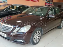 Marrón Usado 2009 Mercedes E250 Elegance Familiar | 7500 €