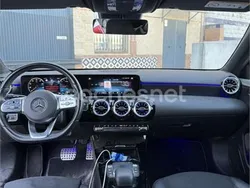 Gris / plata Usado 2022 Mercedes A250 Berlina | 31.700 € (Un poco caro)