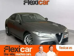 Gris Usado 2018 Alfa Romeo Giulia Super Berlina | 17.990 € (Buen precio)