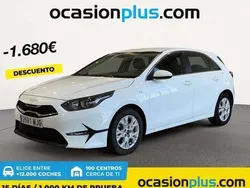 Blanco Usado 2023 Kia Ceed Utilitario | 16.810 € (Buen precio)