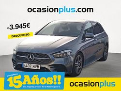 Gris / plata Usado 2024 Mercedes B200 Monovolumen | 32.950 € (Precio justo)