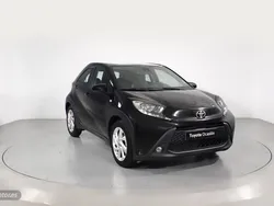 Negro Usado 2024 Toyota Aygo Play Utilitario | 16.500 € (Caro)