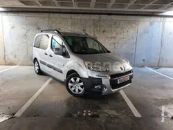 Gris / plata Usado 2014 Peugeot Partner Tepee Outdoor Monovolumen | 9680 € (Precio justo)