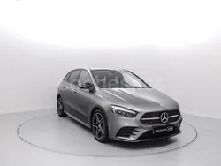 Gris / plata Usado 2024 Mercedes B200 Monovolumen | 38.900 € (Caro)