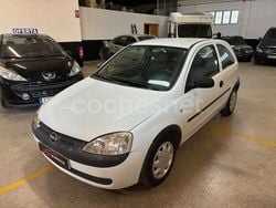 Blanco Usado 2002 Opel Corsa Club Berlina | 2400 € (Precio justo)