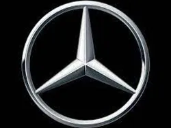 Gris / plateado Usado 2022 Mercedes C200 AMG line Berlina | 36.900 € (Super precio)