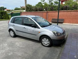 Gris / plata Usado 2008 Ford Fiesta Ambiente Utilitario | 4200 € (Precio justo)