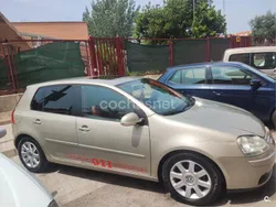 Beige Usado 2004 VW Golf IV Highline Berlina | 3900 € (Un poco caro)