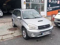Gris / plata Usado 2004 Toyota RAV4 Sol SUV | 6500 € (Precio justo)