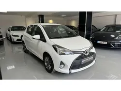 Blanco Usado 2016 Toyota Yaris Live Utilitario | 9900 € (Buen precio)