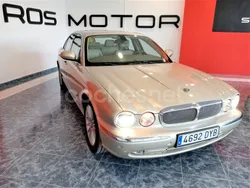 Amarillo Usado 2006 Jaguar XJ6 Executive Berlina | 5900 €