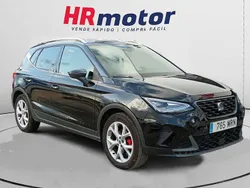 Negro Usado 2024 Seat Arona FR SUV | 21.210 € (Precio justo)