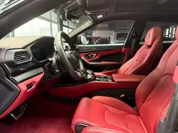 Negro Usado 2022 Lamborghini Urus SUV | 274.900 €