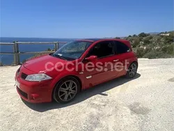 Rojo Usado 2005 Renault Mégane II Privilege Berlina | 5500 € (Caro)
