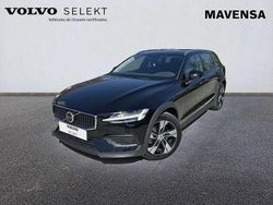 Negro Usado 2023 Volvo V60 CC Core Familiar | 41.900 € (Precio justo)