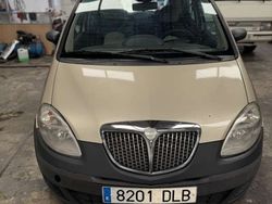 Usado 2005 Lancia Musa Monovolumen | 2750 €