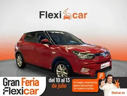 Rojo Usado 2017 Ssangyong Tivoli | 11.290 € (Precio justo)