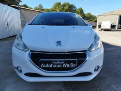 Blanco Usado 2015 Peugeot 208 Style Utilitario | 8500 € (Un poco caro)