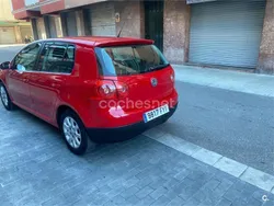 Rojo Usado 2009 VW Golf VI Highline Berlina | 7750 € (Un poco caro)