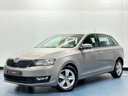 Gris / plata Usado 2018 Skoda Rapid Style Berlina | 10.890 € (Super precio)
