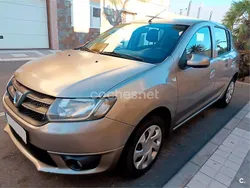 Beige Usado 2014 Dacia Sandero Lauréate Utilitario | 5990 € (Precio justo)