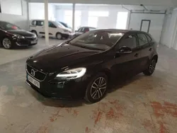 Negro Usado 2018 Volvo V40 Momentum Familiar | 15.500 € (Precio justo)