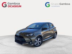 Bronce Usado 2024 Toyota Yaris Hybrid Active Berlina | 18.890 € (Buen precio)