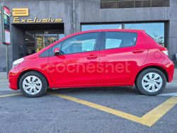 Rojo Usado 2011 Toyota Yaris Connect Style Berlina | 6999 € (Caro)