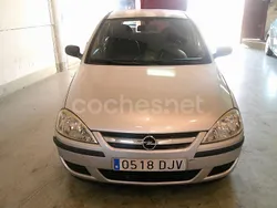 Gris / plata Usado 2005 Opel Corsa Sport Berlina | 1790 € (Precio justo)