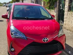 Rojo Usado 2019 Toyota Yaris Active Berlina | 13.000 € (Precio justo)