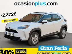 Blanco Nuevo 2024 Toyota Yaris Cross Business Edition SUV | 23.637 € (Precio justo)