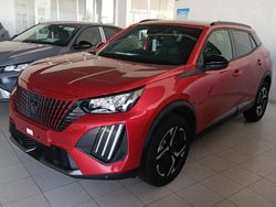 Rojo Nuevo 2025 Peugeot 2008 Allure SUV | 26.300 € (Precio justo)