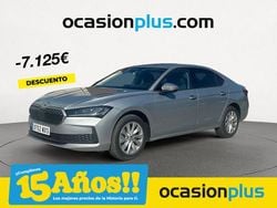 Gris Nuevo 2025 Skoda Superb Essence Berlina | 32.990 € (Precio justo)