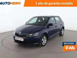 Azul Usado 2017 Skoda Fabia Ambition Berlina | 9099 € (Buen precio)