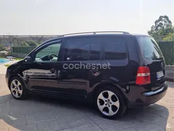 Negro Usado 2004 VW Touran Trendline Monovolumen | 5999 € (Caro)