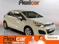 Blanco Usado 2014 Kia Rio Berlina | 8490 € (Precio justo)
