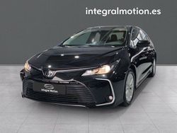 Negro Usado 2023 Toyota Corolla Active Berlina | 22.900 €