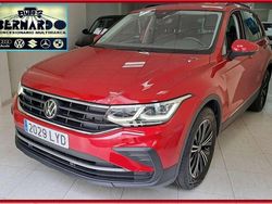Rojo Usado 2022 VW Tiguan Life SUV | 26.500 € (Precio justo)