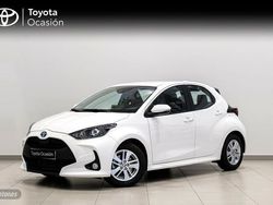 Blanco Usado 2023 Toyota Yaris Hybrid Business Edition Berlina | 22.500 € (Precio justo)