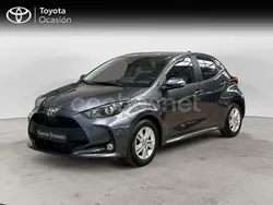 Gris / plata Usado 2024 Toyota Yaris Edition Berlina | 19.500 € (Precio justo)