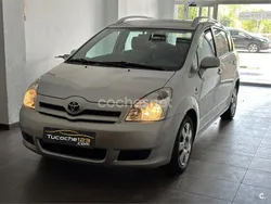 Gris / plata Usado 2004 Toyota Corolla Verso Luna Monovolumen | 5900 € (Precio justo)