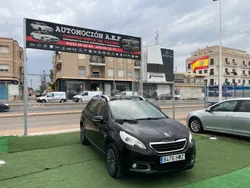Negro Usado 2014 Peugeot 2008 Active SUV | 7999 € (Precio justo)