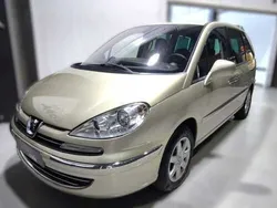 Beige Usado 2009 Peugeot 807 Premium Monovolumen | 6590 € (Precio justo)